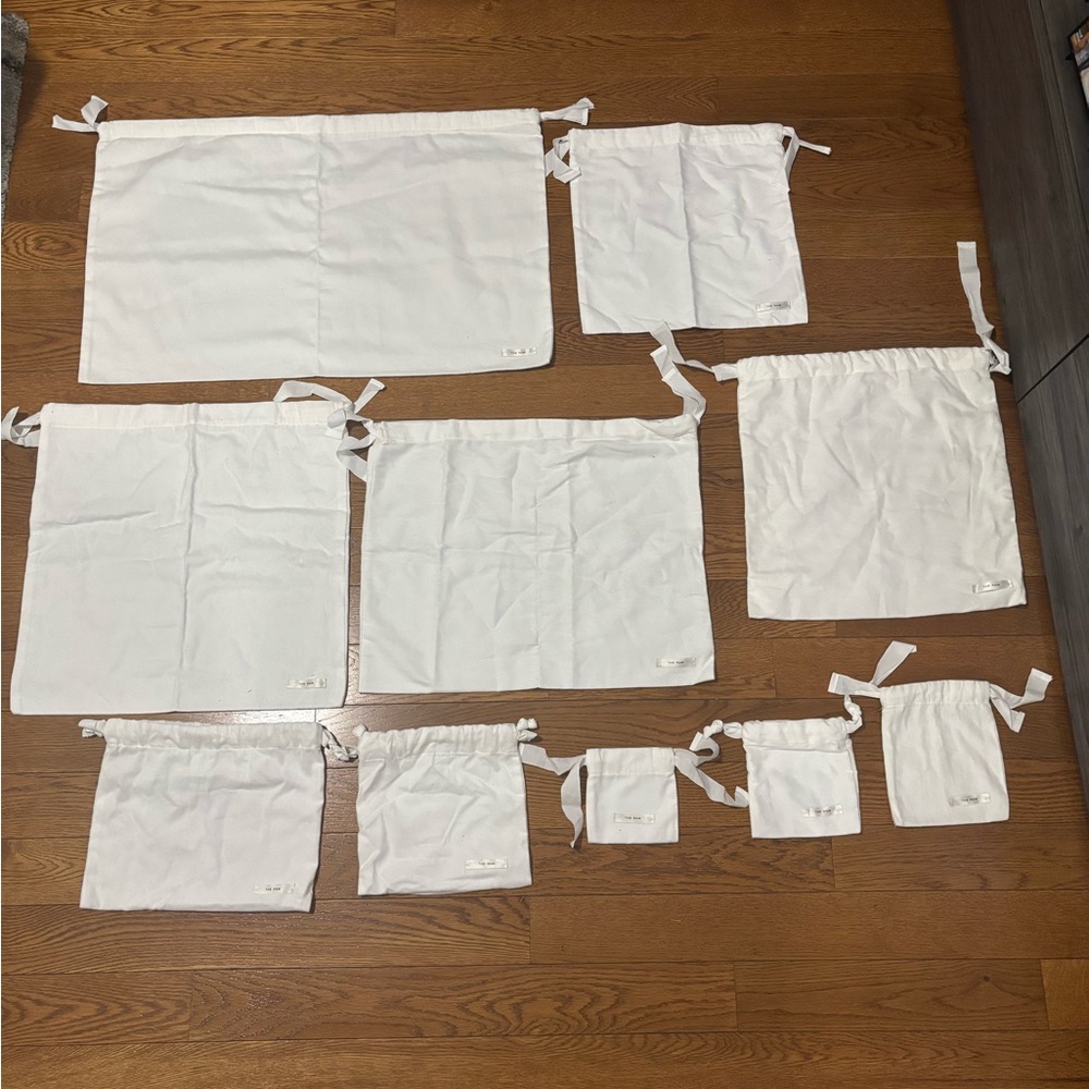 The row dust bag. In different size